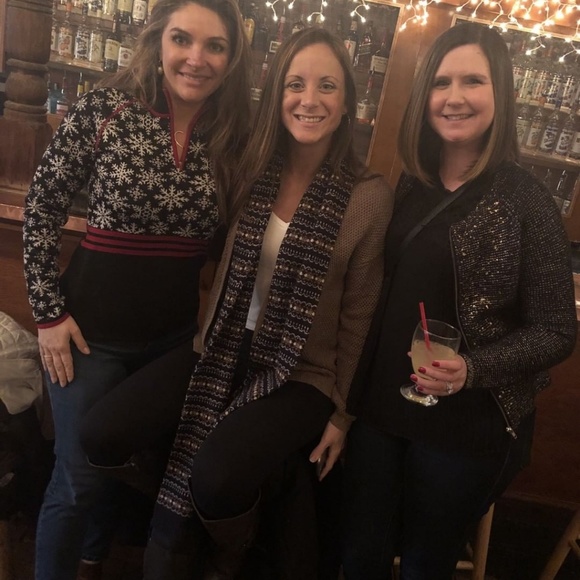 12/29 PoshNSip Newport, Rhode Island 🤘🏻🧜🏻‍♀️🏝 - Picture 5 of 6